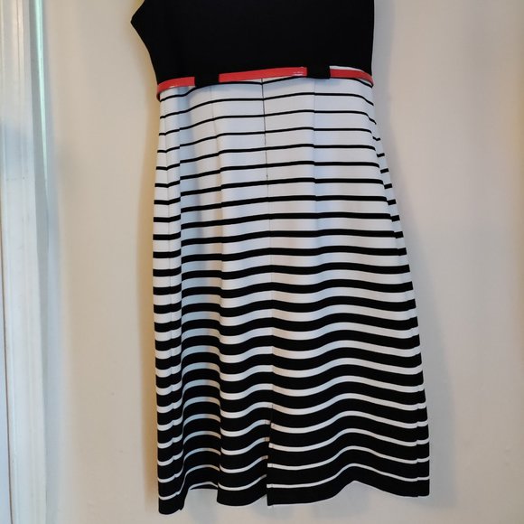 Black and white Dress - Picture 3 of 6